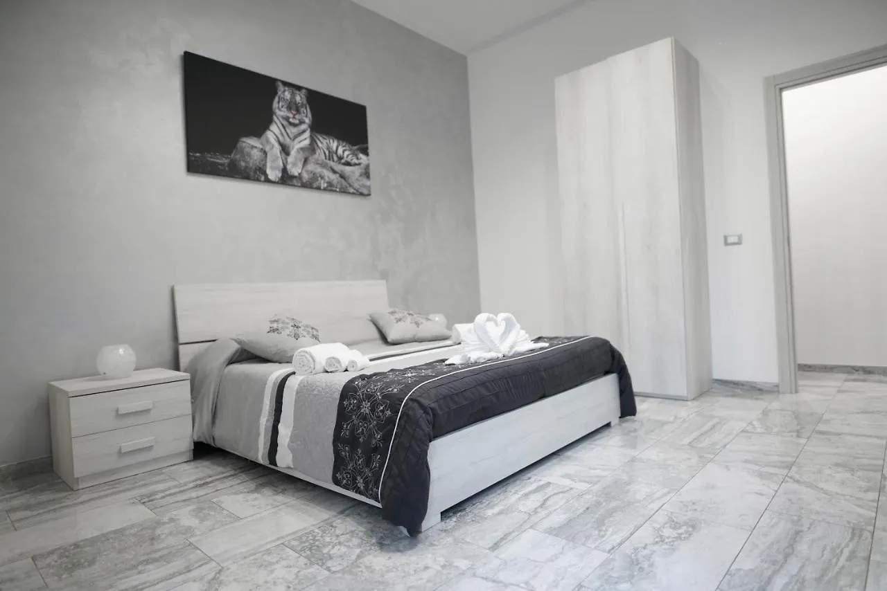 Central Luxury Apartment Katania
